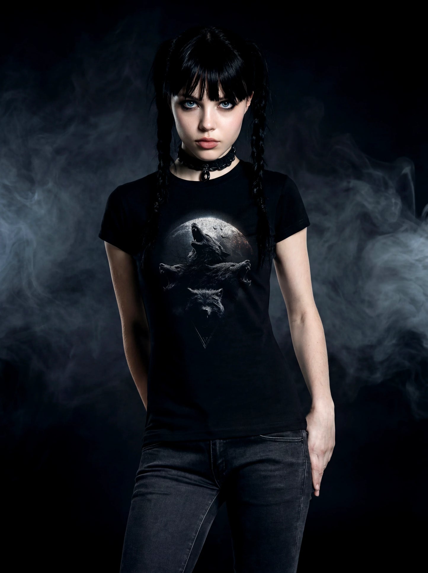 Moonhowl Trinity T-Shirt – Gothic Design for Dark Fashion - darkelegance
