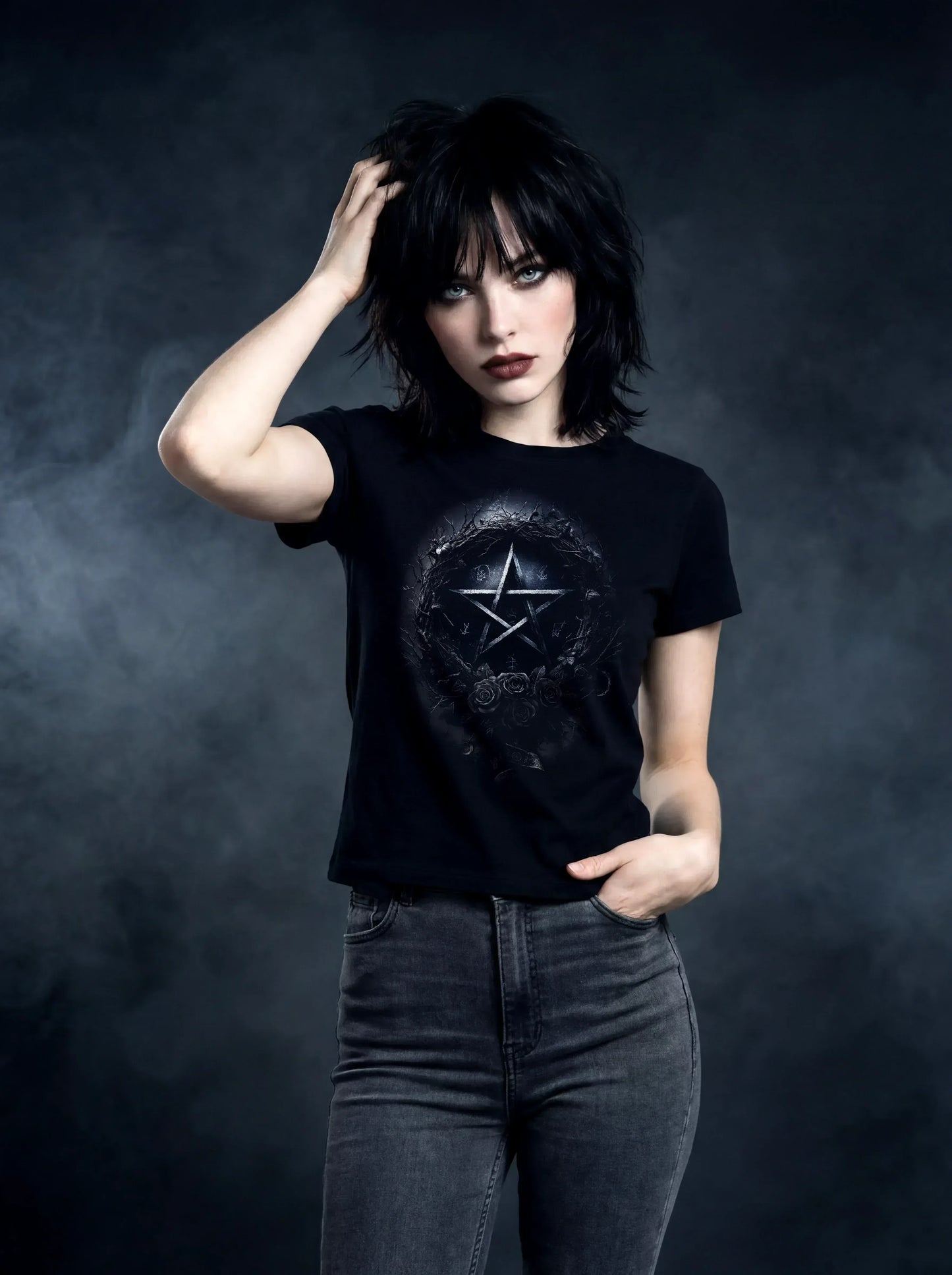 Thornwreath Pentagram Roses T-Shirt – Gothic Design for Dark Fashion - darkelegance