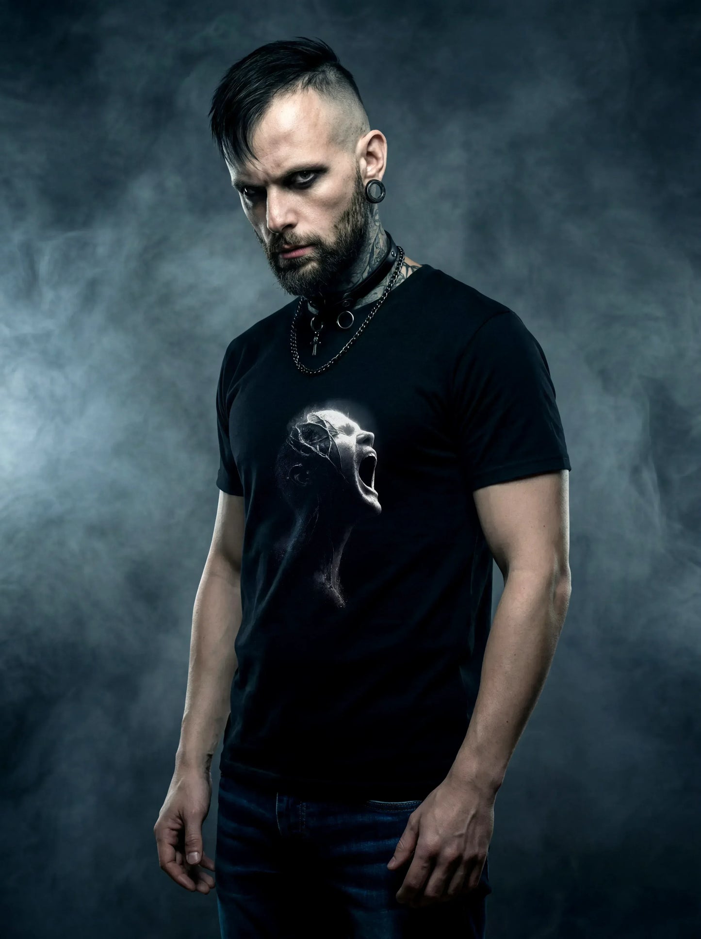 Silent Howl Wraith T-Shirt – Gothic Design for Dark Fashion - darkelegance